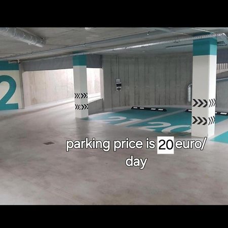 Happy Inn Classical Style, Self Check-In, Parking In The Underground Garage Vilnius Bagian luar foto