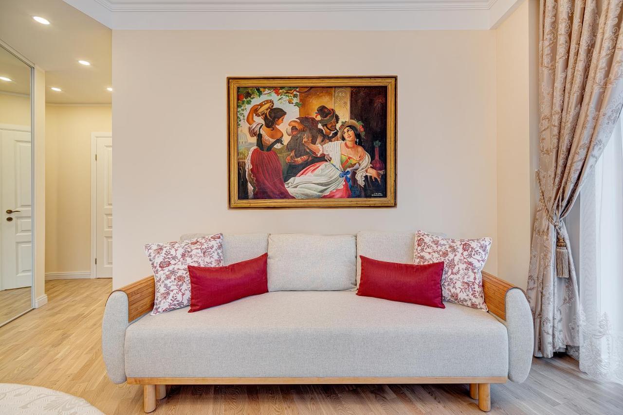 Happy Inn Classical Style, Self Check-In, Parking In The Underground Garage Vilnius Bagian luar foto